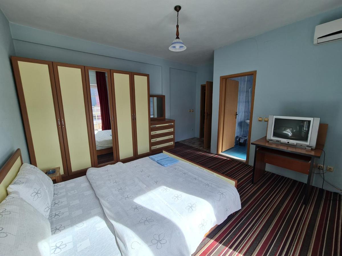 Holiday Ferizaj Exterior foto