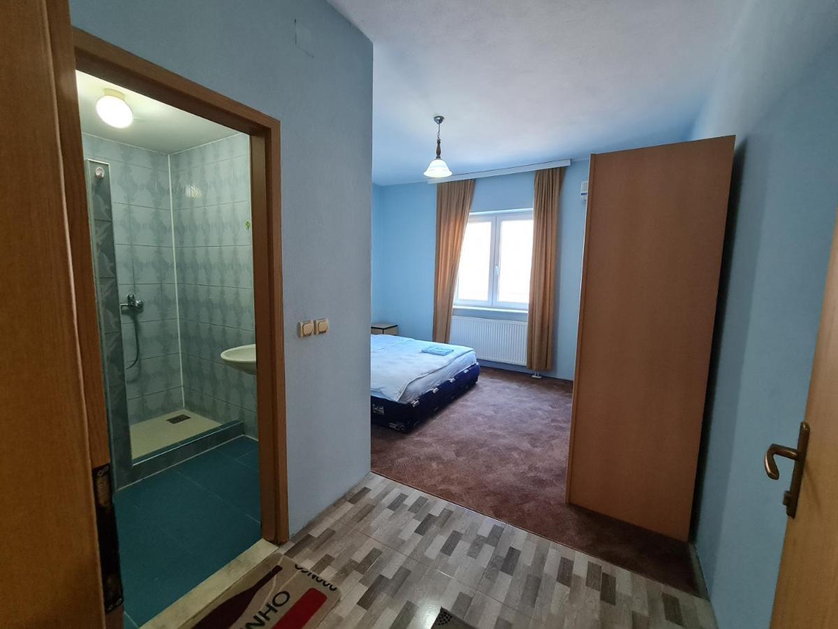 Holiday Ferizaj Exterior foto